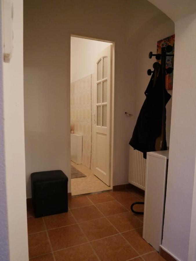 Jolie Place Old Town Apartment